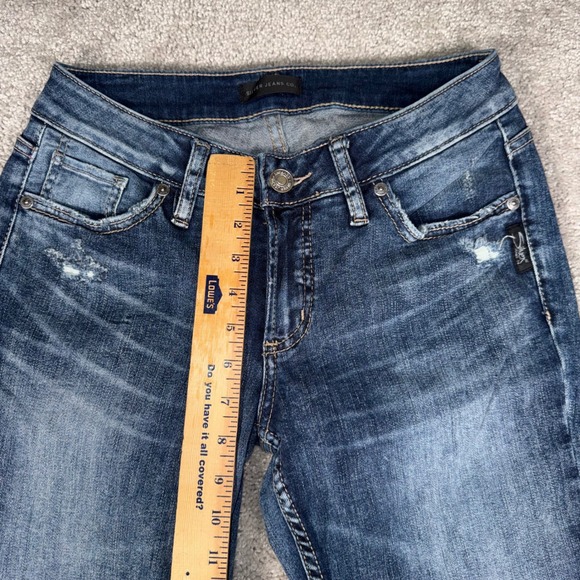 Silver Jeans Women's 26x31 Elyse Slim Bootcut Dark Wash Distressed Denim - Picture 4 of 12